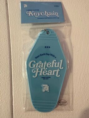 7Brew Grateful Heart Keychain